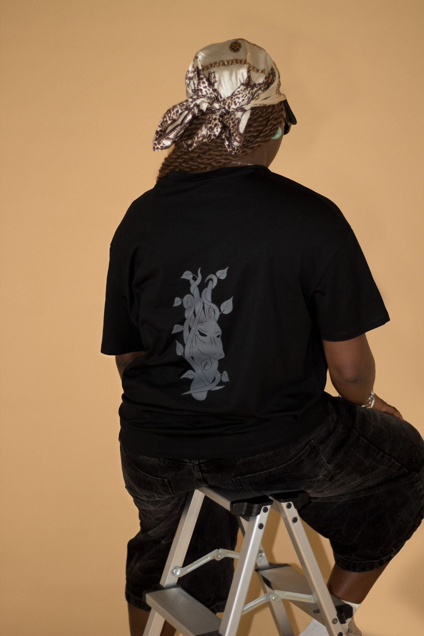 Black Casual Women's Tee